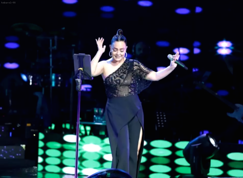 Ebru Gündeş Éblouit Riyad : Une Prestation Historique et une Cachet Spectaculaire