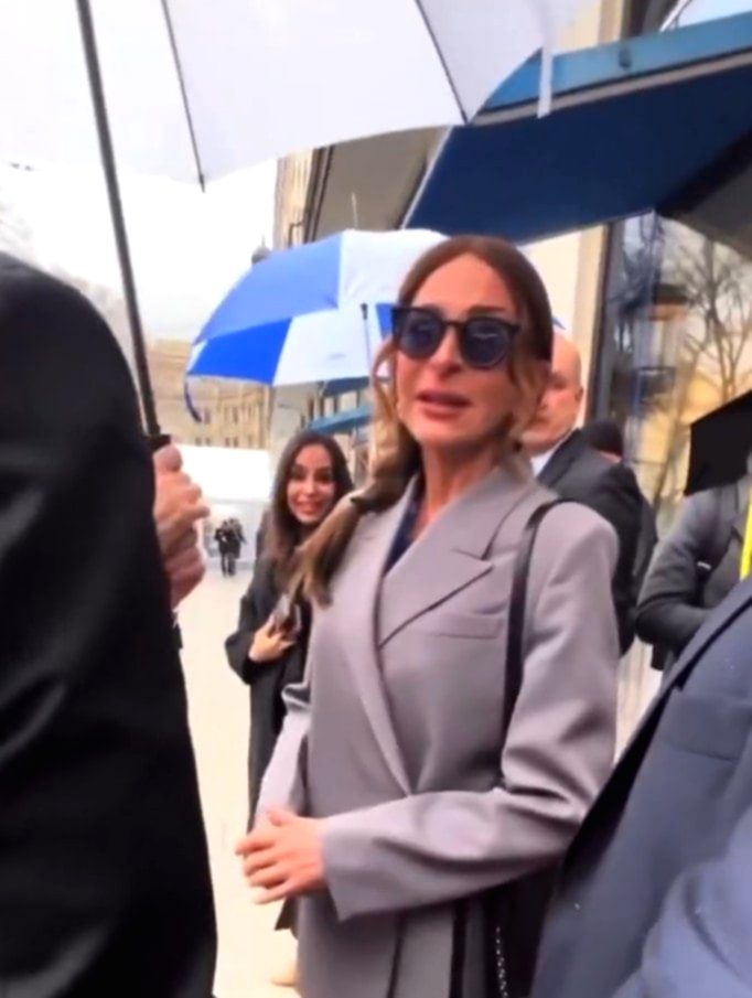 Échange inattendu à Munich : L'épouse du président azerbaïdjanais interroge un journaliste sur son passé