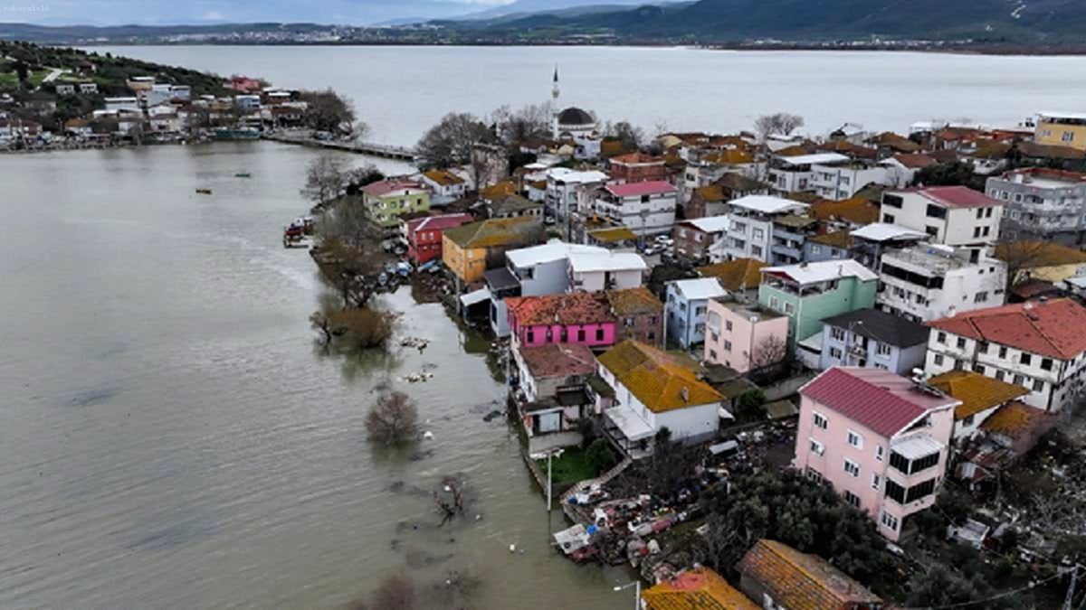 Gölyazı : 12 ans après, le niveau de l'eau monte, transformant la 'Petite Venise' et coupant des voies d'accès